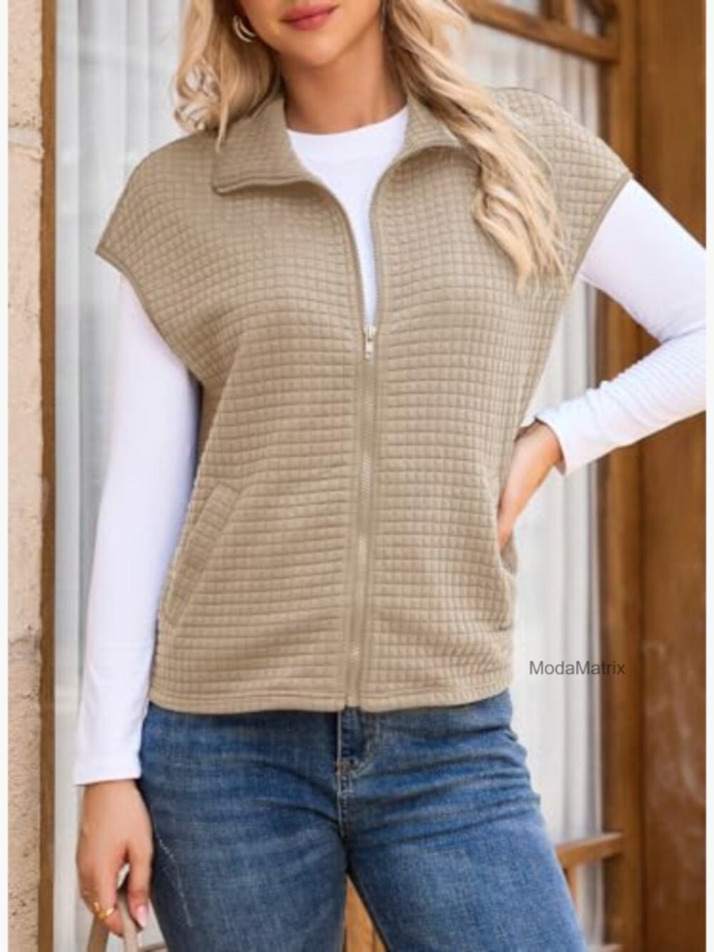 Sleeveless Zip Up Knit Vest with Pockets Loose Fit - Picture 4 of 7